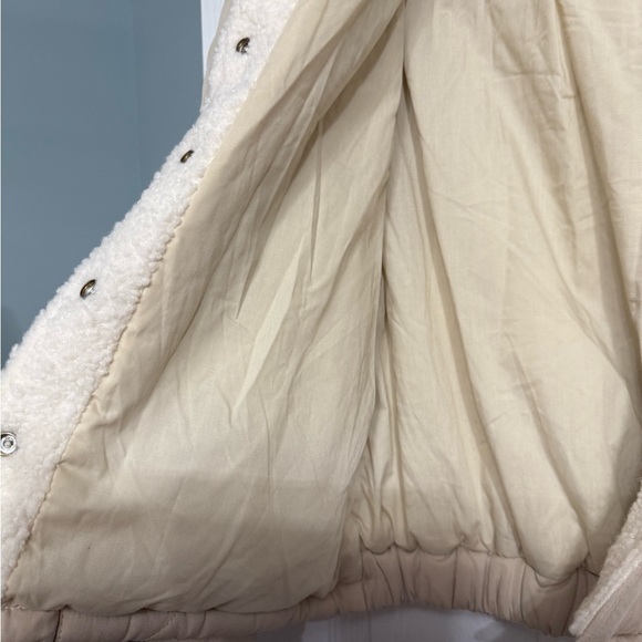 Blank NYC Beige Quilted Jacket with Sherpa Collar - Picture 6 of 8